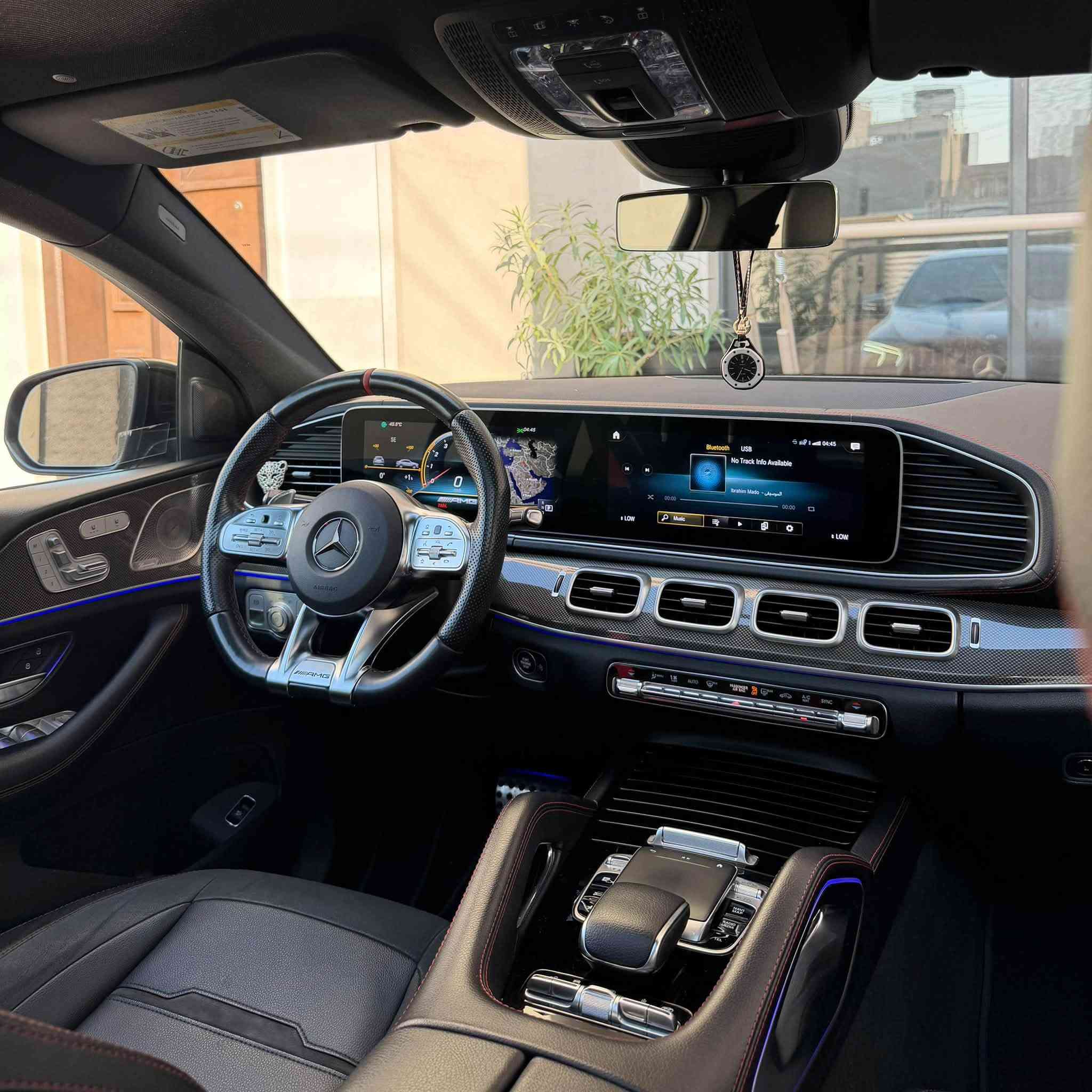 السلام عليكم
للبيع 

‏MERCEDES AMG GLE 53 4MATIC+ (2021)

وارد امريكي كلين تايتل ☑️

محرك 6 سلندر 3.0 AMG
توين توربو + EQ Boost
كير AMG Speedshift نمر 9 

نظام +4MATIC ذكي جداً يختلف حسب وضعية القيادة ويوزع الدفع حسب الطرق والحاجة
 لزيادة ثباتية السيارة 

مغلفة ppf بل كامل

لون أسود نايت بكج

رقم بغداد بأسمي تحويل مباشر

ماشية 58 ألف كيلو

مواصفات السيارة ⬇️

جكات تصعد وتنزل مع تحكم بوضعية الراحة
دواخل كاربون فايبر بلادي
داخل لون اسود ملكي مطرز بل خيط الاحمر والكنتارا مع شعارات الAMG
لايتات  Multibeam ذكية جداً ترحيب عند التشغيل و دوارة مع الستيرن
مقاعد أمامية كهرباء خزن تدفئة 
ستيرن AMG رجاج عند عبور الخطوط كهرباء وتدفئة
ساوند سيستم برومستر
منافذ شحن Type-c
صندوق كهرباء
اوتو بارك 
اوتو هولد
كامرات 360 درجة
رادارات 360 درجة
تحديد مسار
مانع تصادم 
قيادة ذاتية 
نقطة عمياء
إضاءة محيطية 64 لون
دوسات ترحيب AMG لد
فتحة سقف بانوراما
شاحن لاسلكي
حزام امان كهرباء + لون احمر
صوت اكزوز AMG طرب + بوب كورن اكتف فتح اغلاق
كاليبرات AMG لون احمر
5 وضعيات قيادة
ويل AMG حجم 21 تو سايز 
4 ثيمات متغيرة لعداد السيارة 

حالة السيارة وارد امريكي كلين تايتل
بدون ضرر بدون صبغ فقط 3 اماكن تعديل pdr بل نقل
باقي السيارة كفالة عامة شرط الدعاميات

محرك كير اكسل كاردن كهربائيات حدادية كفالة عامة   
من الخلل والفتح والتبديل 
سيارة جديدة وبدون نقص 

سعر السيارة 57,800$
مكان السيارة بغداد
للأستفسار *********** 📞
