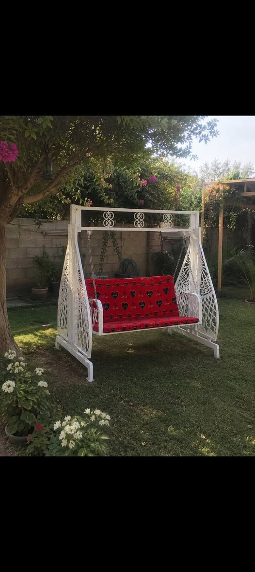 🌸 مراجيح للبيع 🌸
✨ شغل مرتب وقوي ومناسبة للحدائق والبيوت
🌿 شكلها حلو وتضيف لمسة جميلة للمكان
🎨 متوفرة بألوان مختلفة حسب المتوفر
📍 العنوان: الناصرية
🚚 متوفر توصيل داخل الناصرية
📩 للحجز والاستفسار راسلوني خاص
📞 ***********
