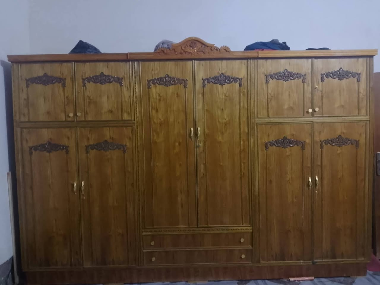 كنتور اللبيع ست بوب قاطين المكان الرمادي التأميم السعر 350 الاتصال ع الرقم  ***********
