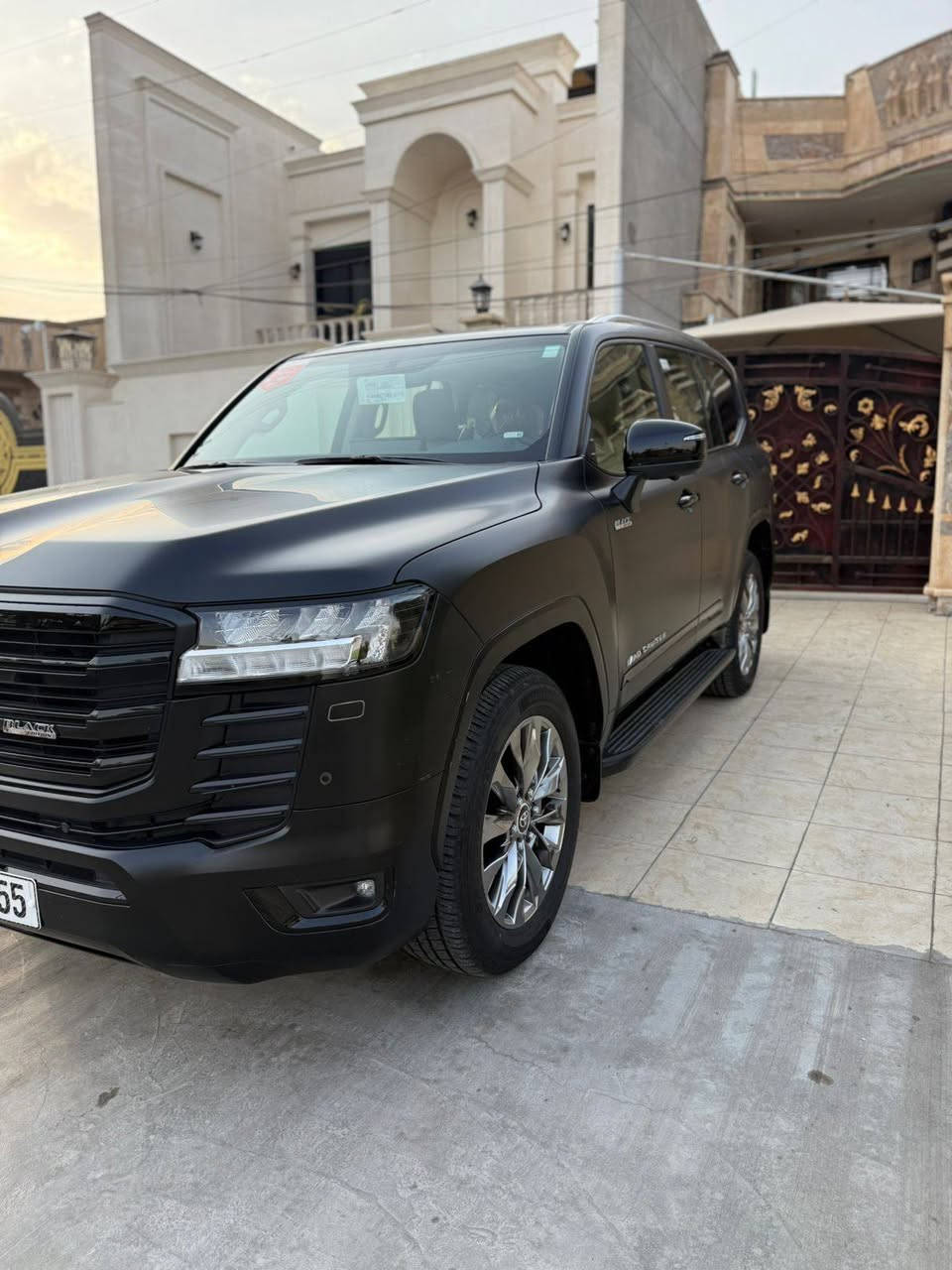لاندكروز موديل 24بلاك ادشن ماشيه 17حقيقي شركة ساز اصل
4 كامرات
راذارات جانبيه
بعدها بضمان الشركه
باسمي شخصيآ
مكاني بغداد الكرخ السيديه
للبيع السياره مغلفه بي دي اف اسود مات ب 28 ورقه وبي ضمان
سياره مكفوله حتى الدعاميات
***********...
الشراي يتصل ويدلل.. 
كلش محافظ عليه. .
