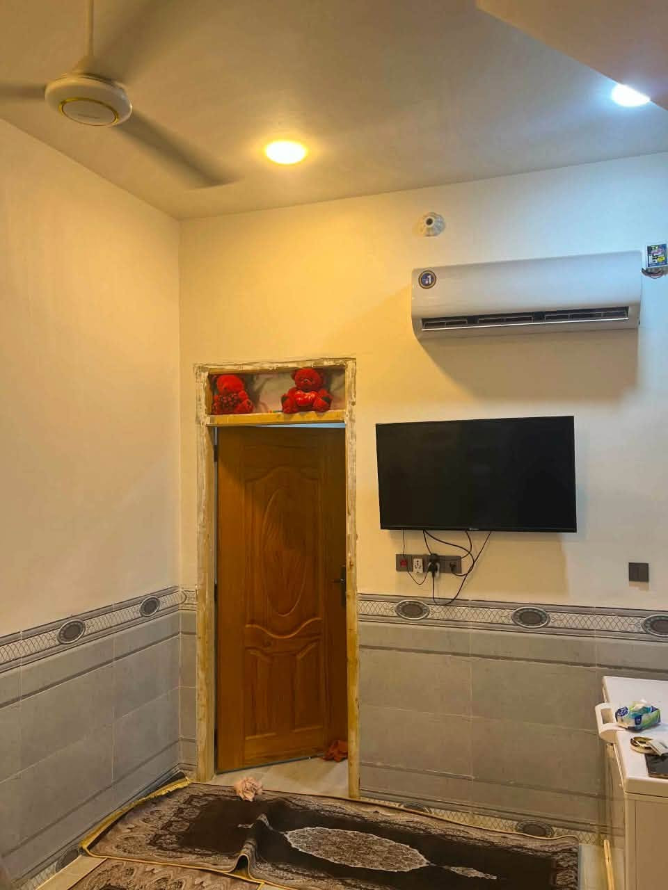 🏡 دار سكن للبيع – طابو صرف

📍 الموقع: حي الصحة – قرب شارع المختار
🏗️ بناء حديث
📐 المساحة: 100 م²

يتكون من:
• استقبال
• صالة
• مطبخ
• غرفة نوم 🛌
• حمام
• طارمة

💰 السعر: ٩٠  

📞 للاستفسار والتواصل:
***********
***********

🏠 مكتب الدناني للعقار
بيع • شراء • مقاولات عامة
