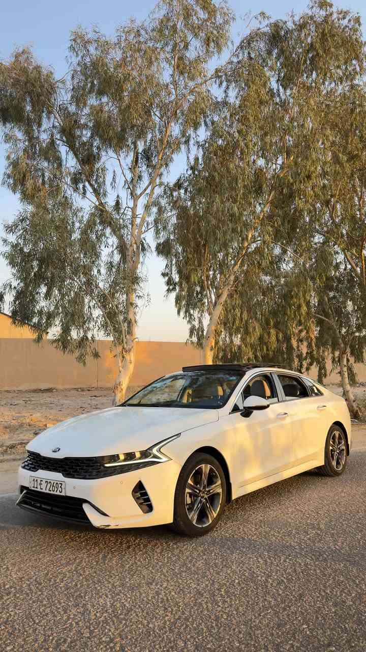 كيا K5 الشركه العراقيه الدوليه
🔹 الموديل: كيا K5 خليجي
🔹 المحرك: 2000– دوش المرغوب
🔹 الفئة: VIP فل أوبشن
🔹 الممشى: 108 ألف كم
🔹 اللون: حسب الصور

✨ أهم المواصفات:
• بانوراما
• بصمة وتشغيل ذكي
• شحن لاسلكي
• حساسات أمامية وخلفية
• تحكمات ستيرن
• مواصفات VIP كاملة
• مواصفات كثيرة إضافية

✅ استعمال نظيف جداً
✅ السيارة بحالة ممتازة
🎨 صبغ فقط ربع البنيد، والباقي كلير وكالة يعني بيع بنيد
📄 رقم بغداد – باسمي

📞 للتواصل: ***********
