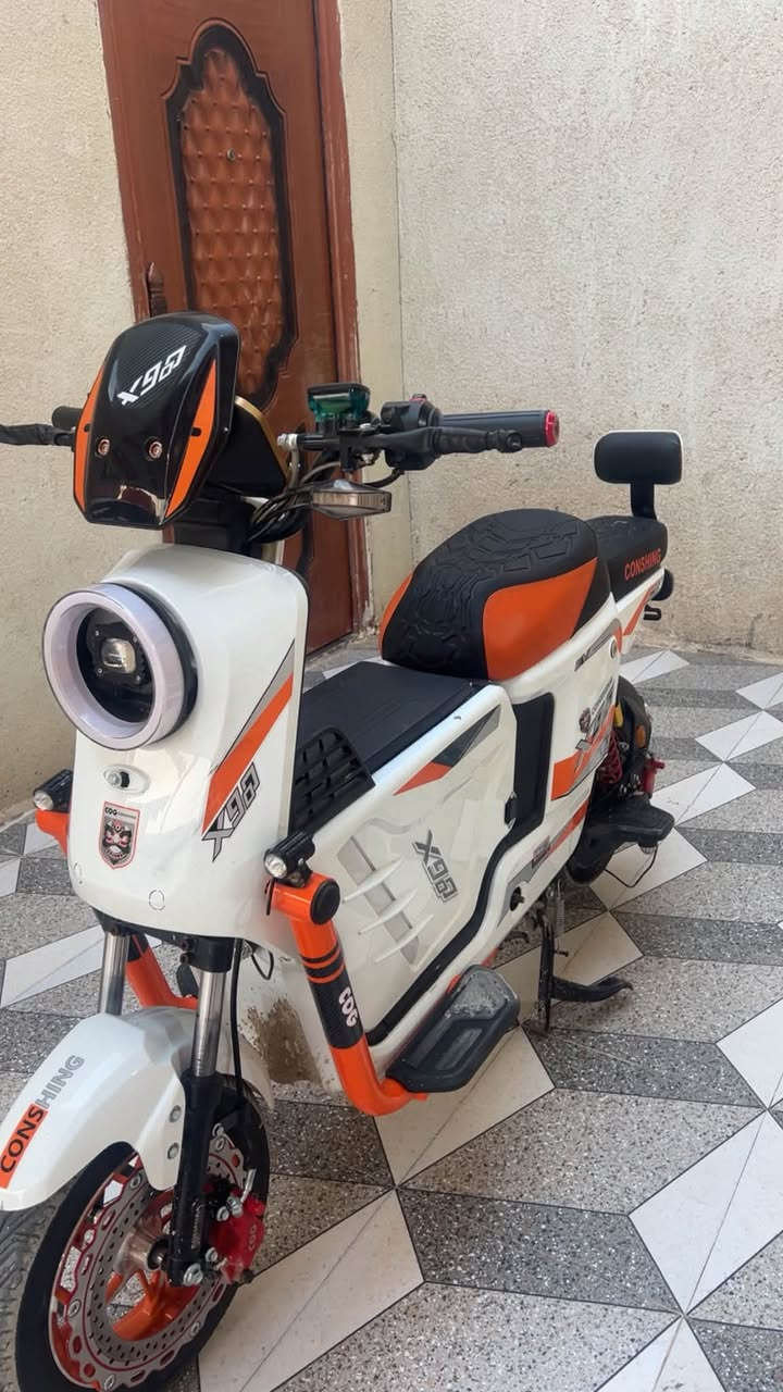 سلام عليكم
دراجه X900
دراجه جديدة ونضيفه
📍البصرة الزبير
السعرة 550 وبية مجال قليل
الاستفسار الاتصال ***********

