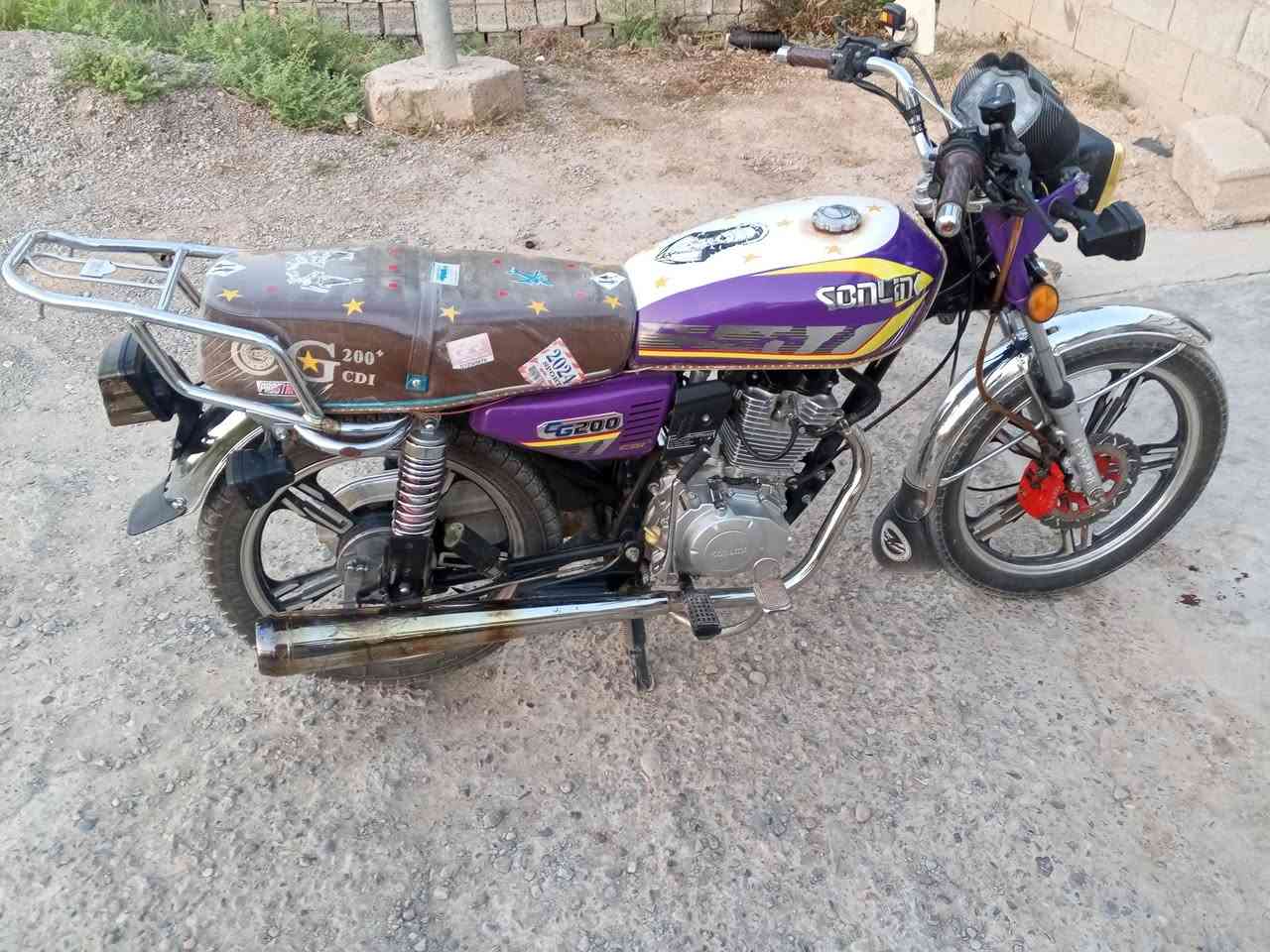 السلام عليكم درجه للبيع سيفان موديل 24 شكل25 درجه نضيف وراق كامله سعر 650 وبيه مجال بسيط مكان ديالى بلدروز أمام عسكر رقم ***********
