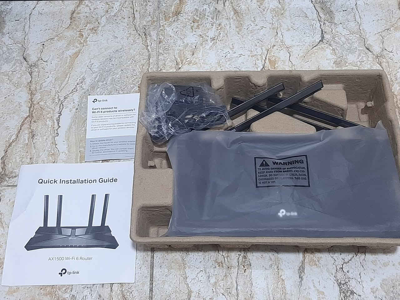 سلام عليكم راوتر tp-link(AX1500) جيل 6 نضيف مثل ما موضح في الصور مستعمل اقل شهر سعر 75 وبي مجال تواصل *********** وبيكم خير وتدللون
