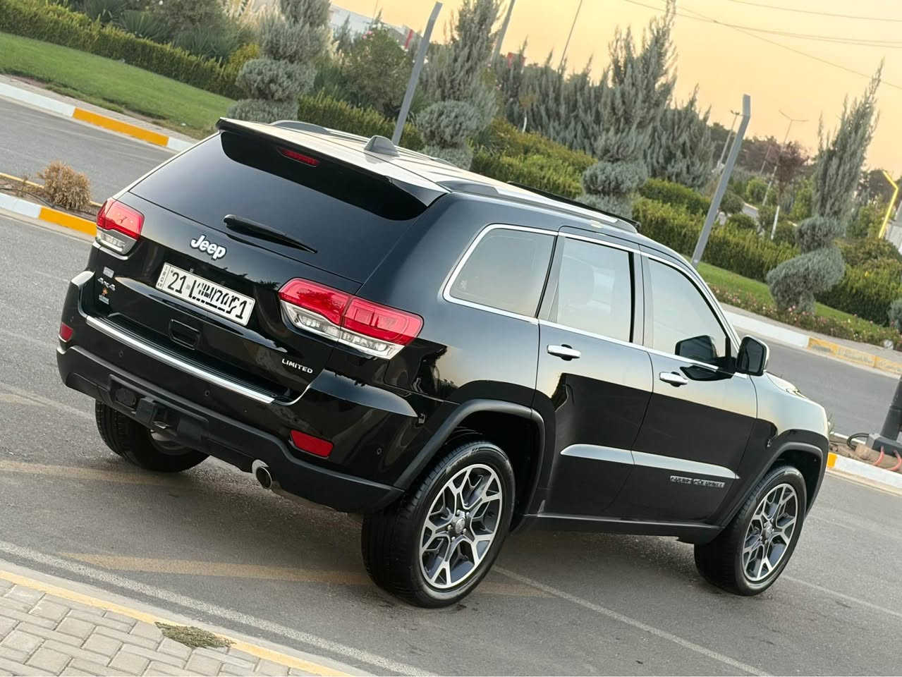 JEEP (GRAND CHEROKEE)LiMiTED 2017

مواسفات/ليمتدي قەپات مواسەفات رادار گەورە✅
بۆياخ/ کلين تايتڵ ✅
کوشن/جلد ساردوگەرم✅
شاشە/گەودە✅
رادار✅
پانۆراما✅
شاشە گەورە✅
فۆڕويل درايڤ✅
سنوق/جەگ✅
تايەو ويل ئۆڤەر لاند✅
رادارگەورە ✅
خەتي جادە✅
ێيکۆ✅
سپۆڕت✅
پارکين✅
کامل تەحەکوماتي سە رسوکان✅
ڕۆشتن/٦٠هەزار مايل✅
 سەيرەکە تاقانەيە يەک دينار مەسرەفي تيا نيە بەشەرتي گێڕ مەکينە سۆنەر کۆم پيتەر ✅
سلێماني✅
نرخ(٢٤١)
*********** السليمانية, العراق
