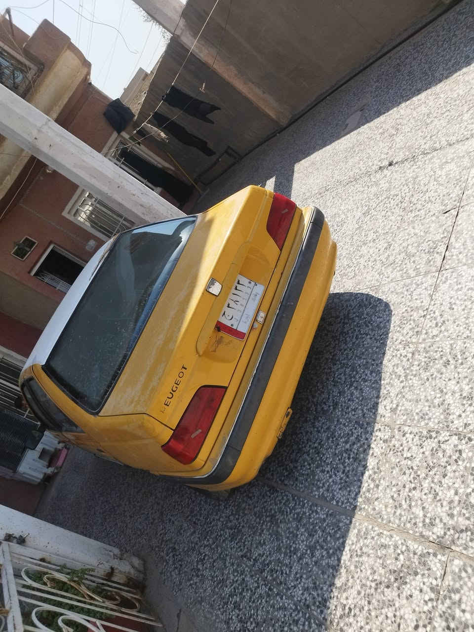 بيجو بارص 15سياره حلوه محدث مجمه تخم تاير سياره مفتربيه يطغ عليه هيه وغرامه 500تنزل من سعره. 25مكاني بابل ***********
