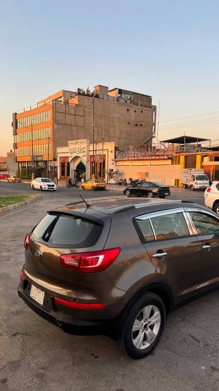 السلام عليكم سبورتج مديل13 خليجي بيه ضربه جاملغ امامي وبنيد
وبيه صبغ حزام سبب الجراد بدون دوخل وعندي المقطع قبل لا اصبغه السياره كير مكينه دوش كله جديد تخم تاير تبريد ثلج رقم كربلاء تحويل مباشر

مكان السياره كربلاء السعر 100وبيه مجال بسيط

وماكو هيج شي بدون مراوس بس بيع اني مكلف بل نشر تصل على رقم صاحب السياره ***********
