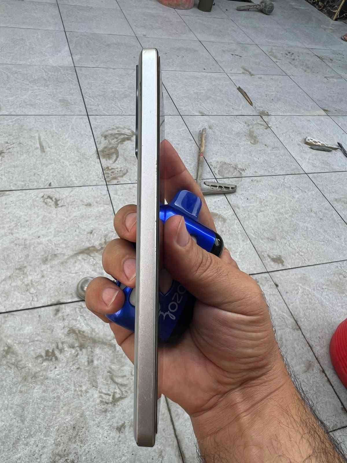 بوكو اكس 6 برو • ٥١٢ • ٢٤ رام