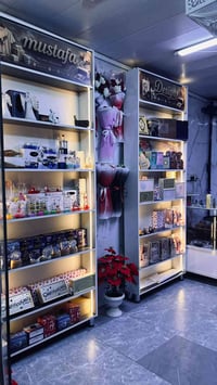 محل للبيع كامل مع الغراض او بدون العبيدي قرب وطعم ليالينا  07726704543...