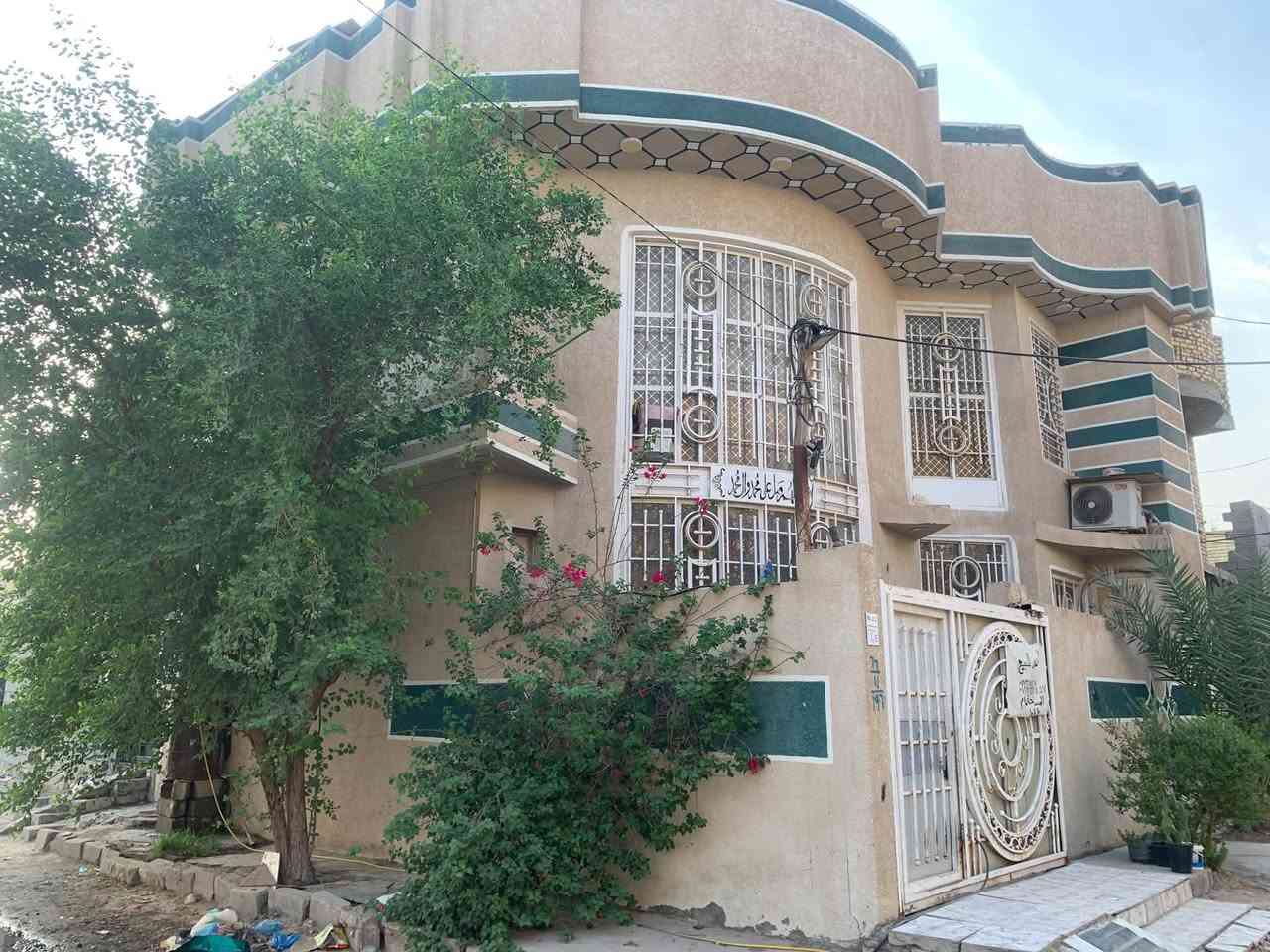 حي الاخلاص • ١٠٠م • ٣+ غرف