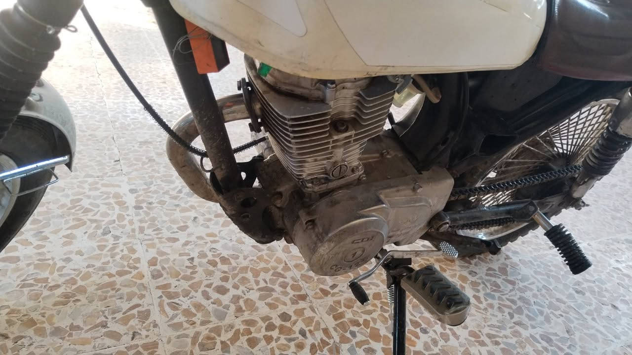 شباب موتور نظيف للبيع 275 بمجال بسيط ***********
