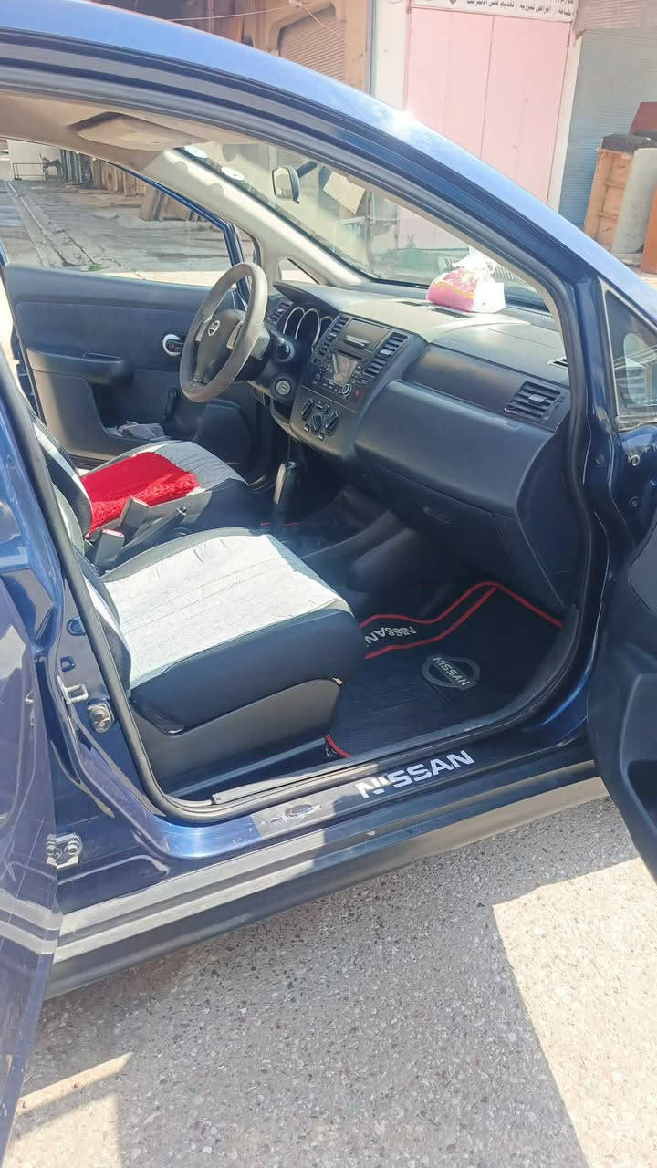 السيارة للبيع او المراوس بسياره اعلى 
نيسان فيرسا (Nissan Versa)
الموديل: 2011
أزرق غامق 
رقم أربيل ( 22) شرط التحويل 
الكير بالشرط At المرغوب
البونيد (الغطاء الأمامي) مصبوغ فقط بسبب أثر جراد (تكلح من الشمس)
يوجد رصعه بارد بسيطة جداً في السقف (القمارة) وجانب يدة الباب هم اكو رصعه 
بدون أي ضربة (الدواخل مكفولة بشرط الفحص)
بقية البودي والجسم كله بشرط الفحص والنظافة
​المواصفات :
داخلية نظيفة جدا 
دوشمه جديدة 
(كاميرا )
تايرات جديد
صدر فول 
سنترلوك ومفاتيح أصلية
شاشة وسطية مسجل وسماعات شغالين بشكل 
لايت جديد ابيض زنزن 
​ملاحظات الصيانه : 
يوجد ضعف بسيط في كمبريسر التبريد يحتاج صيانة أو تبديل عادي يتبدل ويريد يبدله يريد ينزل من سعرها الكمبريسر 

السيارة جاهزة للاستخدام والتحويل 
تجي تصعد وتفحص وتتوكل وشرط التحويل 
​مكان السياره : الموصل - حي التحرير 
السعر 84 وبيها مجال 
***********
Adnan Alobaidy
