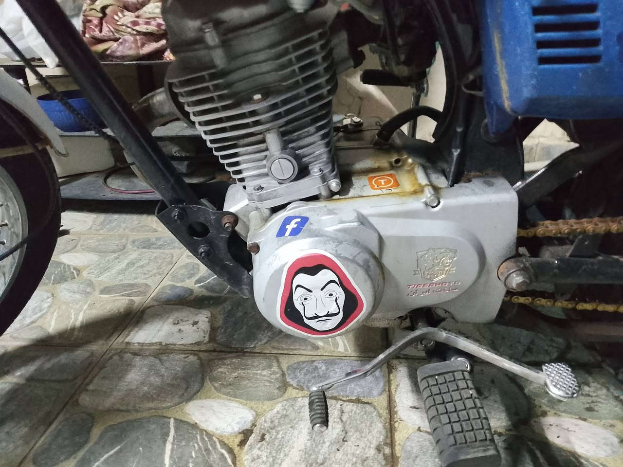 للبيع اي عيب ما ابي بشرط لا دهن لا بخار 250 ***********
