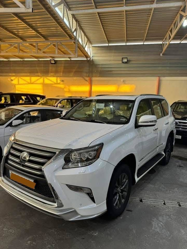 سلام عليكم 
لكزز GX460 
موديل 2018 بريم بريم اصل باب اول
ماشية 70 الف حقيقي اصل 
 سيارة على ايد وحدة فقط
مكفوله
جكات
شاشات 3 بلاديات
رادار امامي + جانبي
كشنات حار + بارد + ثنين كراسي كهرباء
كشن سايق خزن مموري
اربع كامرات 360 
ستيرن كهرباء خزن + ستيرن تدفىء
اتو بارك تصفط وحدهي
13 سماعة + دمام 
كشنات خلفية كهرباء 
تشغيل عن بعد 
فتحة بل سقف
ريموند شاشات 
بصمات اثنين مع كودات 
رقم سليمانيه  رقم جديد بسمي 
اعلى مواصفات بل لكزز فول للاخير 1/1
رقم الهاتف***********بي واتساب
