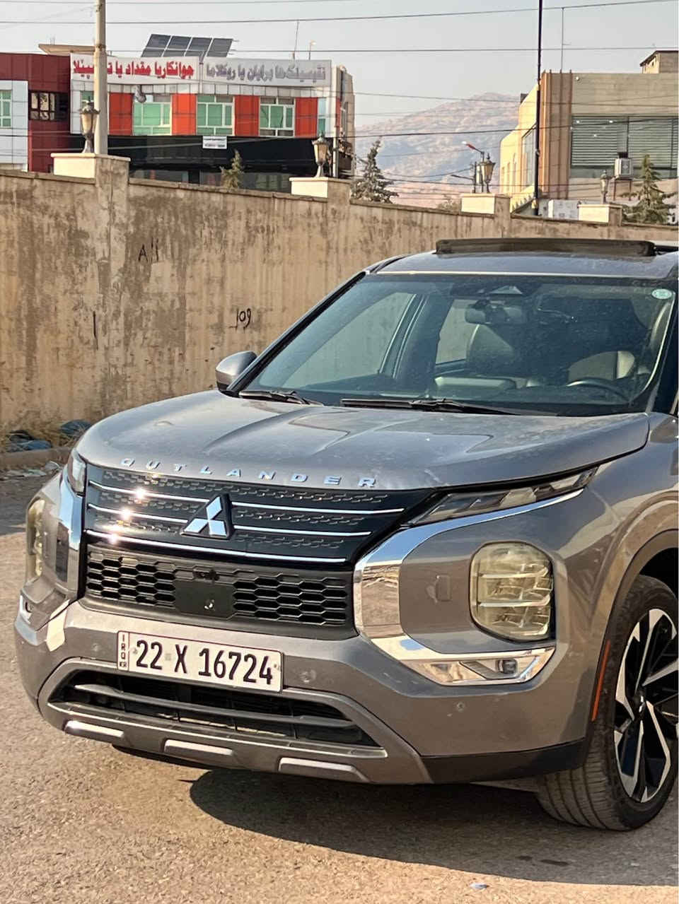 ميسيبوشي اوتلندر 2022 SE فول اخير 
سعر 230$ ورقه و بها مجال 
مواصفات
بصمه 
بريك بصمه 
شاشه الكتروني 
شاشه كبير 
رادار 
حساس 
٥ كامره 
كشن جلد 
كشن كهرباي 
حساس 
و بعد مواصفات هوايه 
رقم موبايل *********** واتساب 
مكان سياره روفيا نص اربيل و دهوك اكر, نينوى
