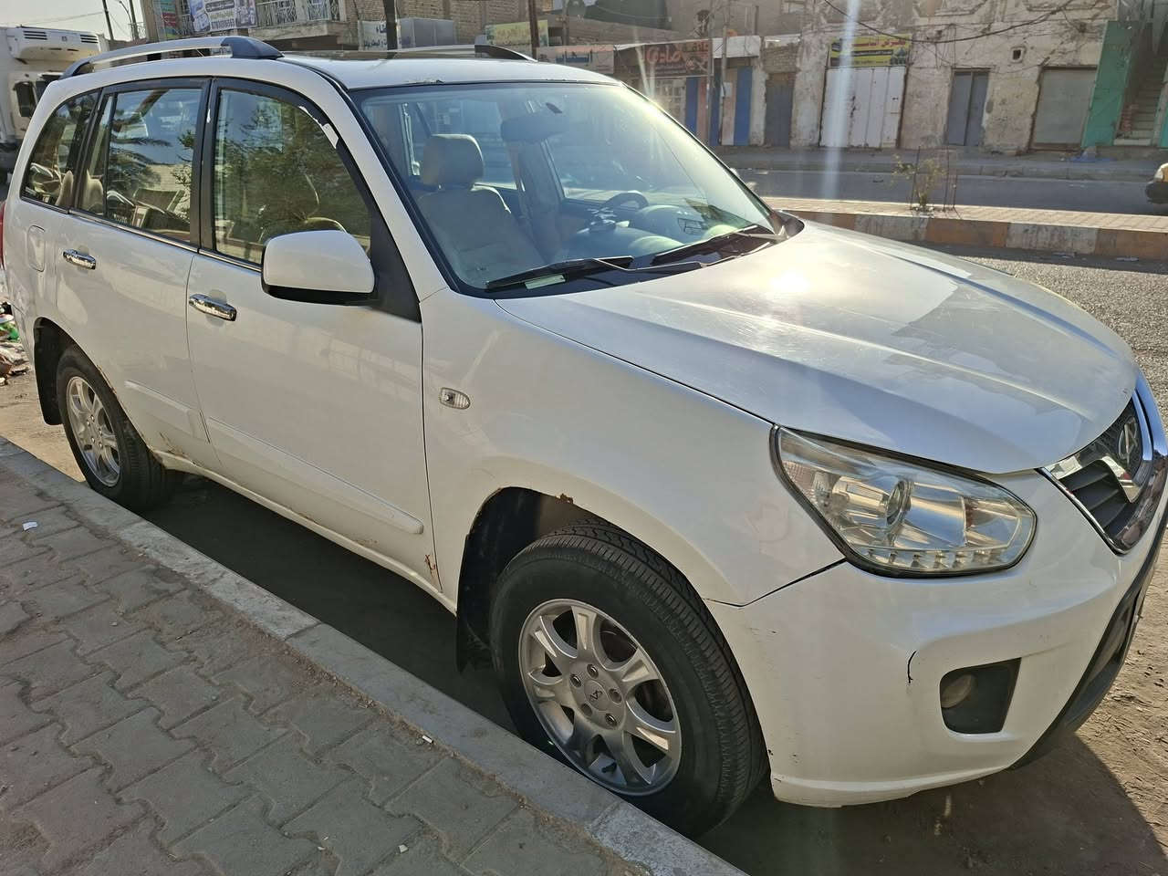 سلام عليكم تيكو ١٣ كاملة  لون ابيض مابيهه كل نقص
حساسات
تبريد شغال
جام مع السويج
تخم تاير جديد
فتحة
كير كهربائي
كشنات تدفئة
وباقي مواصفات التيكو
سعر السيارة (49) وبيهه مجال 
رقم قادسية بأسمي السيارة سنوية جديدة مكانها ديوانية
للتواصل خاص
او الاتصال
***********
