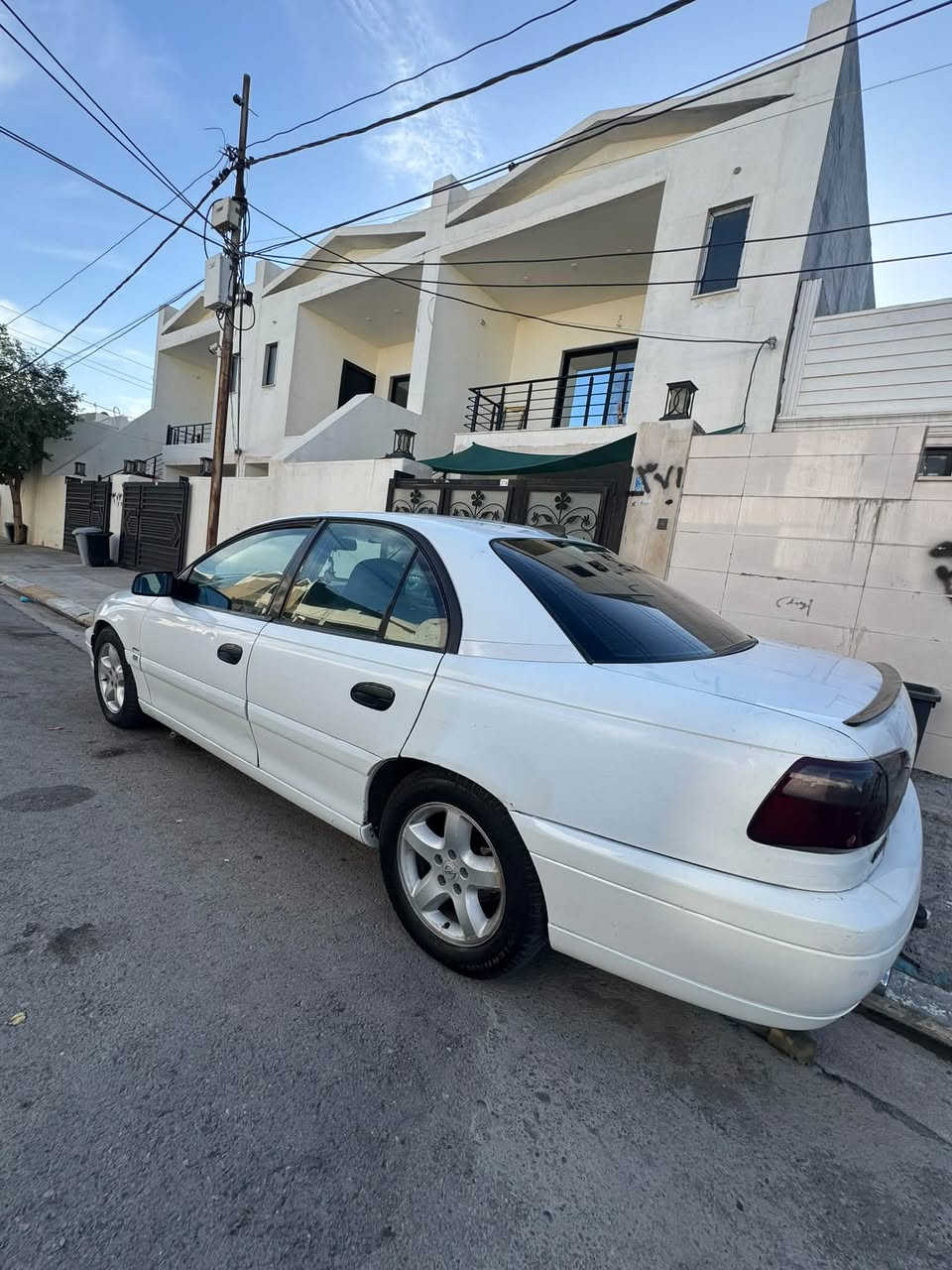 السلام علیکم
سیارة للبیع اوبل بزون 2002 
الکیر عادي 
محرک 2200
داخلي جدید 
کلاج عینة جدید  
افلانجة جدید
اطارات جدید 
 تتفیة تبرید شغال    
سیارة بدون دعم الکیر محرک کلە شرط 
سیارة بدون نقص کهربایات کلە شغالة 
رقم و سنویة جدید 
تحویل وکالة الثاني یوم 
مکان سیارة اربیل 
السعر47 مجال 
***********
 واتس اب فقط
***********
