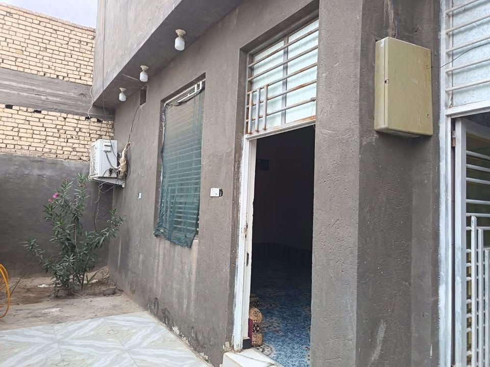 بيت ٢٠٠ متر حي النفط الزراعي بصف مجمع البيادر طابقين غرفتين فوك وغرفتين جوة بيت مرتب بناء شخصي للستفسار  ***********
