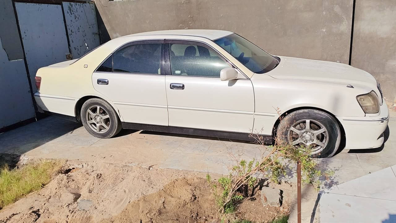 السلام عليكم... لليع حديده كصه جنطه.. مكينه وگير كفاله تبريد لايت زنون عالي ناصي سياره حلوه 
٢٤ سعرها وبيها مجال قليل للشراي.. مكاني البصرة.. الزبير 
***********
