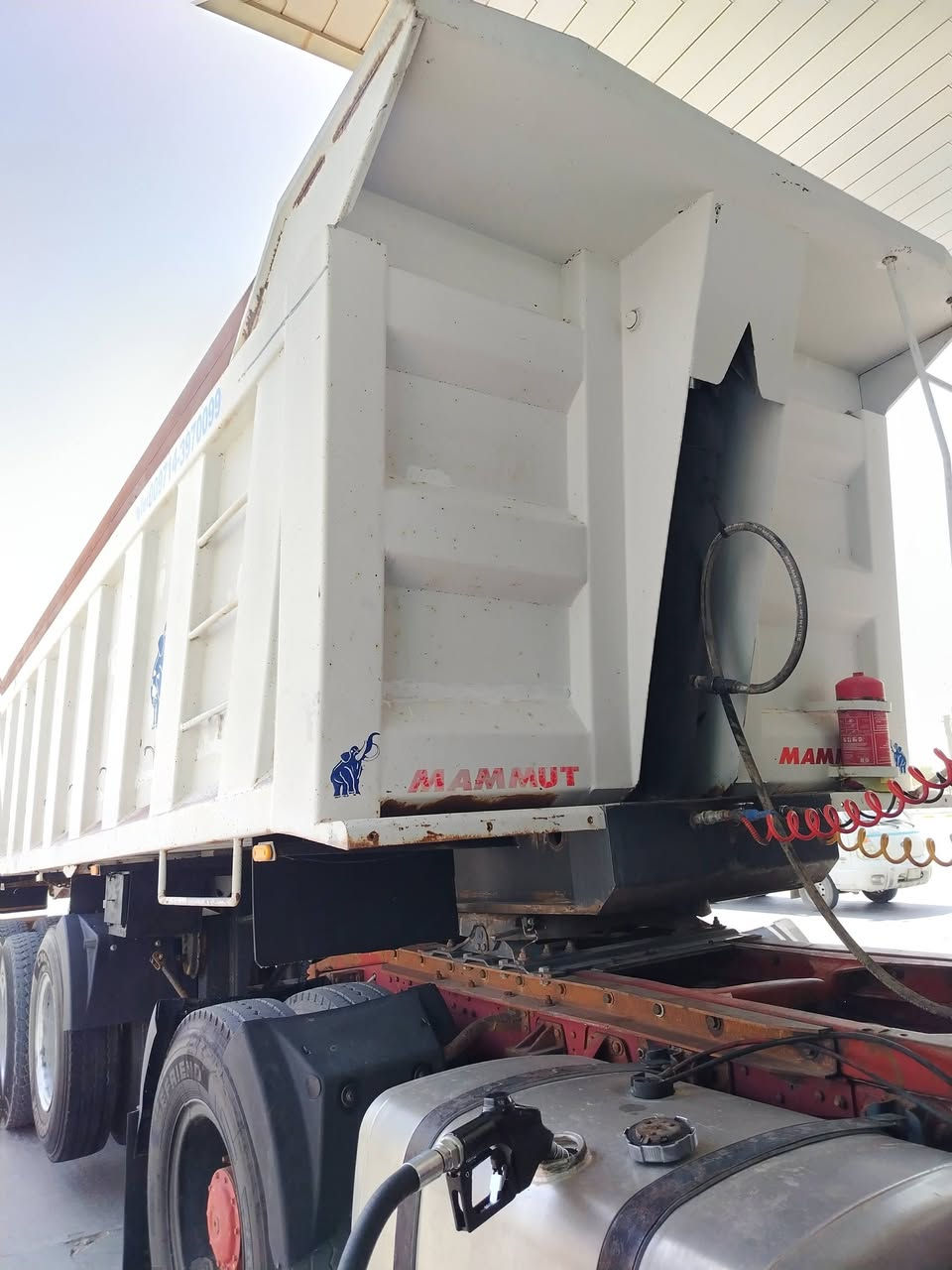 سلام عليكم
عربانه قلاب للبيع حداديه ذرعه ٢٧ متر استندر بلتعلاوه ٣٠ متر مجموعه ١٤ شاصي ١٦ الدنكير الثالث جوبلس رفاع ١٤ تخم تاير ويل جديد تخم بنز  هواء جديد كهربائيات كامله  تنربط على سكس وعلى تك عربانه جاهزه للعمل مكان نجف كوفه شارع معمل الاسمنت *********** السعر ١٢٠ وبيه مجال قليل

نص مكتوب في الصور:
- Tel009714-3970099