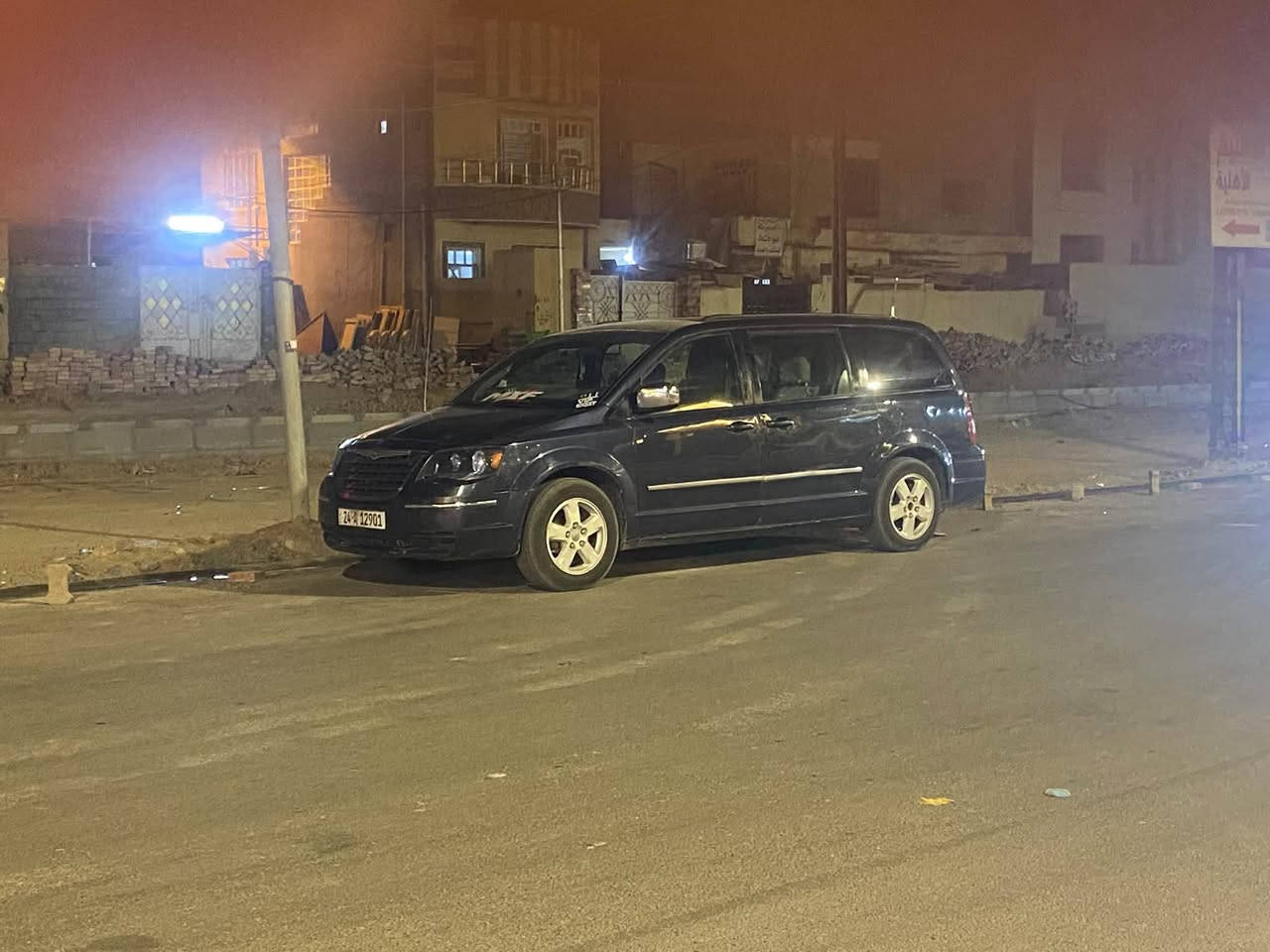 للبيع او مراوس

نص مكتوب في الصور:
- سوق سيارات 60 ورقة و 70ور... مجموعة عامة علي عادل البدراني الأشخاص الموقع شعور/نشاط بيع دوج كليسر 2008 رقم دهوك شاملي وكاله عامه بأسمي يعني اني احولك سيارك كير محرك كفاله تخم تايرات قبل يومين شادهن تبريد جديد على ايدي سويته 3قطع ضربته جاملغ ايسر من اشتريتهه هيج على وضعهه بقه سياره جاهزه تشوف بعينك وتحكم 85 وبيهمه مجال *********** *********** إضافة وسائط حفظ