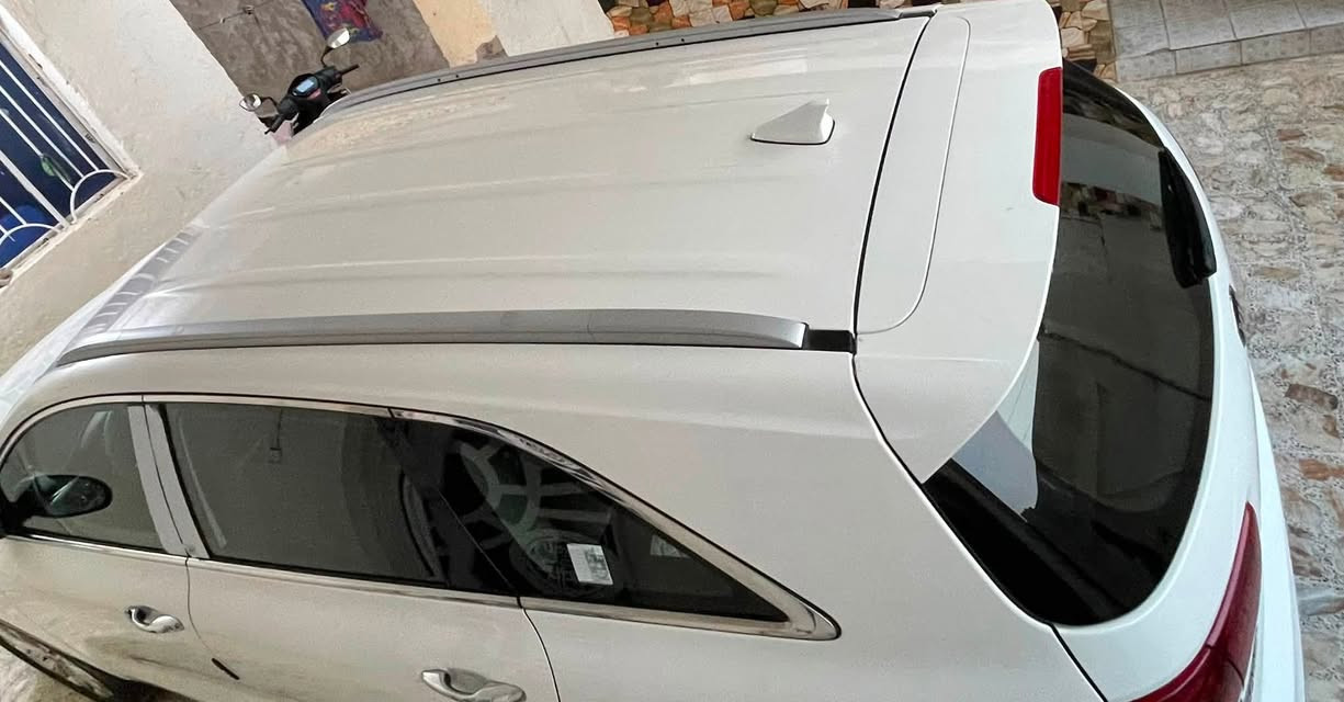 سلام عليكم سيارة سورنتو موديل 20  خليجي 6 سلندر  فول مواصفات 1/1 ماعدى البناراما رقم واسط  مميز  استخدام شخص واحد  مكفولة كفالة عامة السعر اتصل على الرقم *********** عنوان واسط

