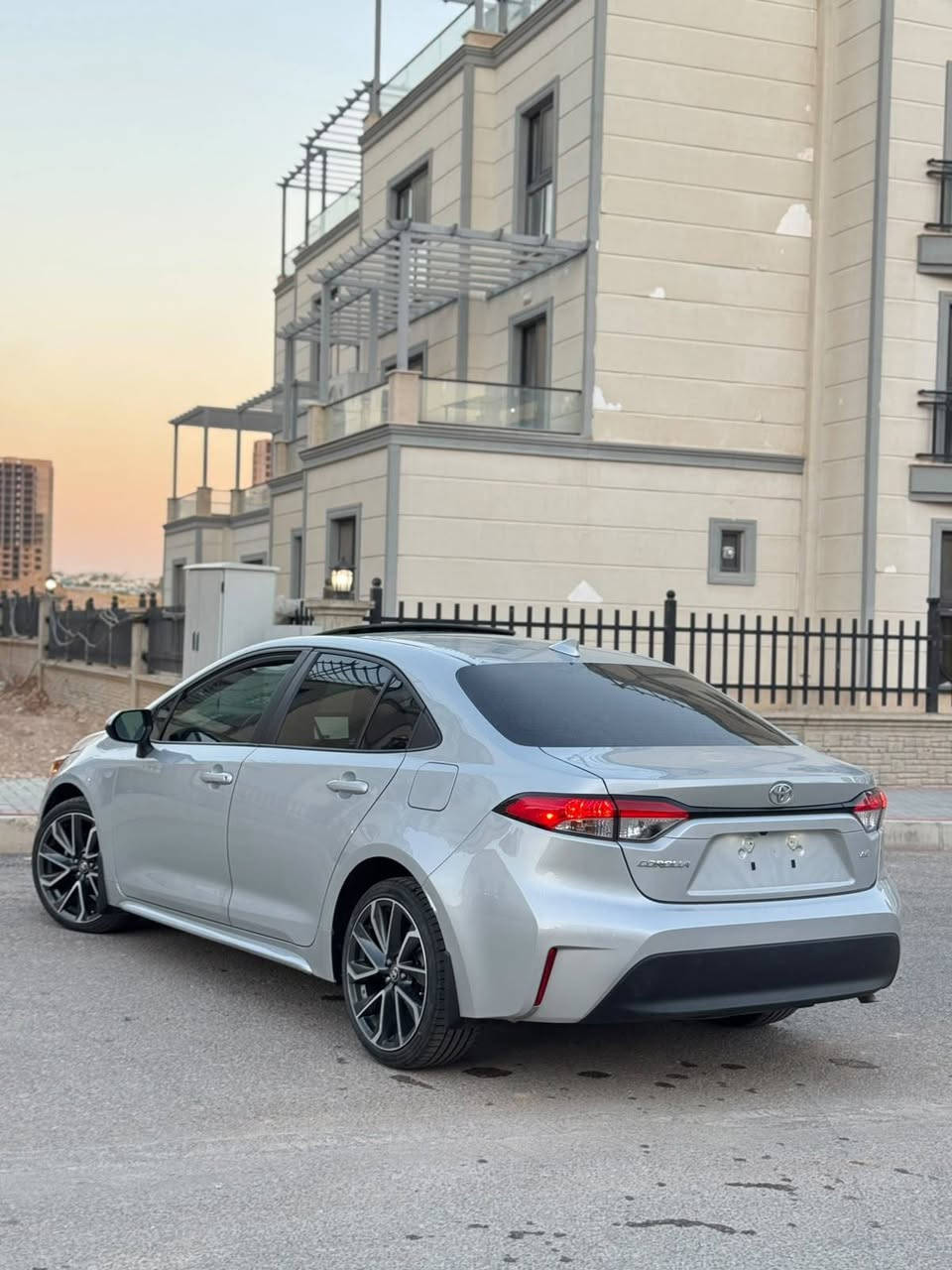toyota crolla ***********
مواديل 2024 
مواصفات LE محسن 
( به سمه ، سلايت ، مؤبايل شه حن ، كوشين هيته ر ، شاشه گه وره ، ويل سپؤرت ، بريك به سمه ، ٥ رادار ) ته نها يه ك پارچه سبوغ بي داخلى. ٣ مانگ كاتى له گه له و ٢٠ هه زار رؤشتييه*********** أربيل, العراق
