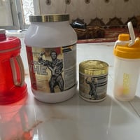 بروتين وكرياتين • مستعمل ٥ سكوبات • نص ٢٠٢٧