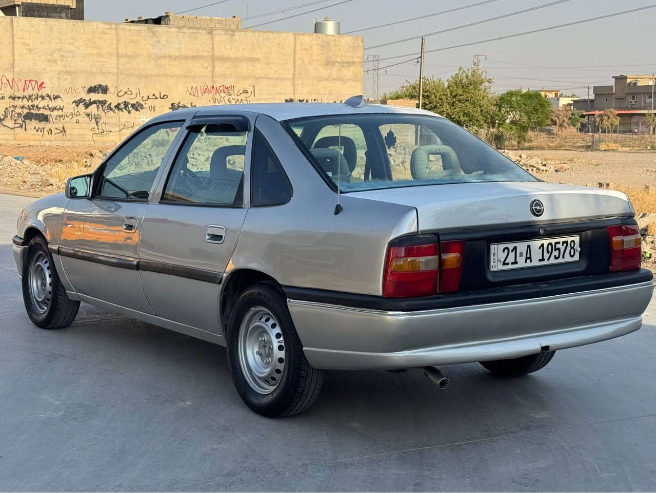 اوبل فكترا موديل 1992
محرك18 كير عادي
سنويه هزه جديده دفتر بانزين بي
رقم سليمانية شرط تحويل وكالة 
كلير عام بي ضربه خفيفه جامرلغ سكن
42 بي مجال
رقم ***********
عنوان كركوك بنچا علي كركوك, العراق
