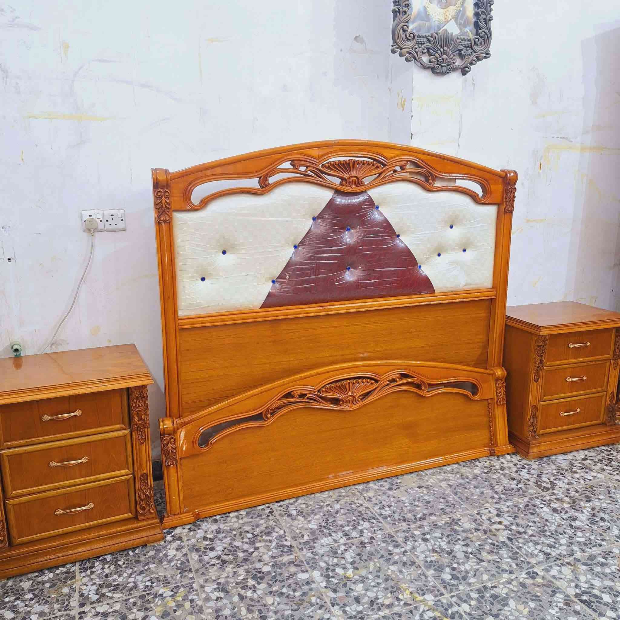 غرفه ام ٦ ملحق صاج وجه وكفه تفصال شغل ثقيل الضهر جرجوبه قاعده وسكف بلوك صاج لهيكل كله زان العنوان بغداد البلديات للحجز والاستفسار الاتصال على وات ساب ***********
