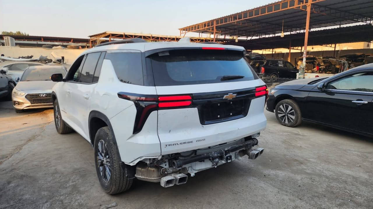 ترفلس موديل ٢٠٢٦ LT  واصلة بمنفذ سفوان سعرها 175 
واذا مرقم شهداء بغداد ٢٠٠ جاهز***********
