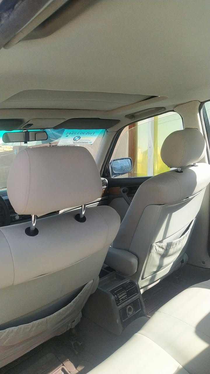السلام عليكم الجميع سيارة BMW 735 اصل السياره بسمي سنويه تسقط ٢٠٣١ تبريد شغال حداديه كامله تخم تاير كير مكينه خير من الله  فقط بس صبغت السياره مو حلوه كهربائي كله شغاله عينه كله شغاله مكانه بابل مركز المحافظة السعر ٣٣ وبه مجال بيع مستعجل الاستفسار أكثر ***********
