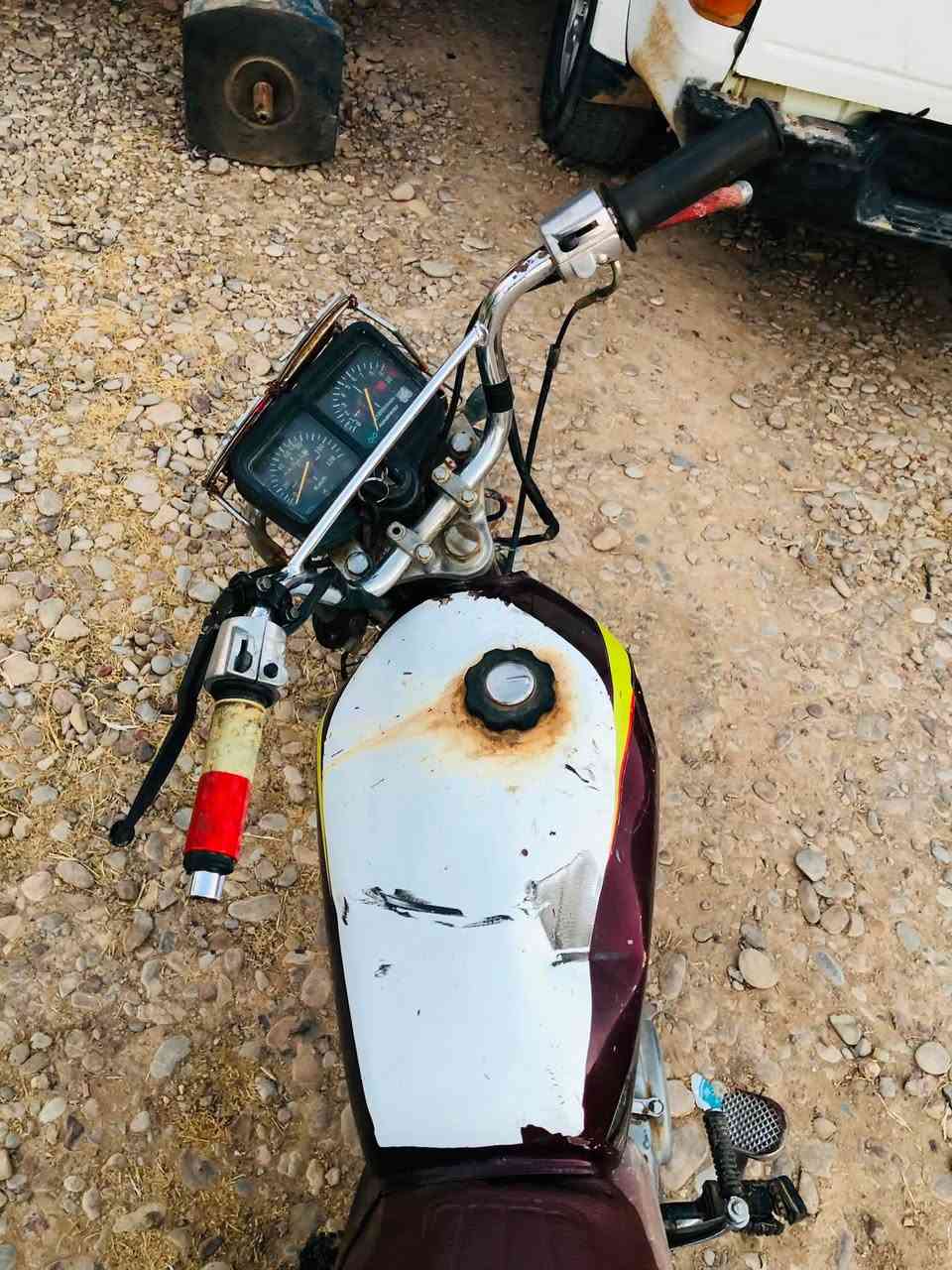 ماطور لبيع نضيف وحلووو بس لبريك يجلب والتانكي بي طعجه خفيفه 
لسعر 250 وبي مجال 
الاستفسار لرقم ***********
