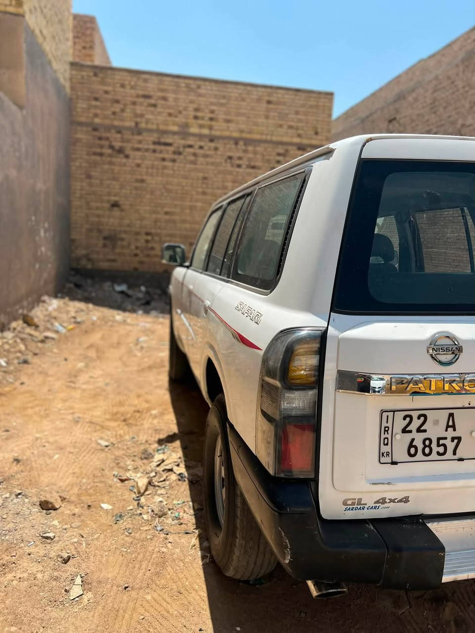 السلام عليكم نيسان ٢٠٠٥ جاهزه من كلشي كير مكينه حداديه طخم تاير بالون كله جديد تبريد ثلج سنويه لل ٣١تريدتحويل تريد وكاله ابوسنويه بلعماره سعر ٩٥وبيها مجال لشراي ***********
