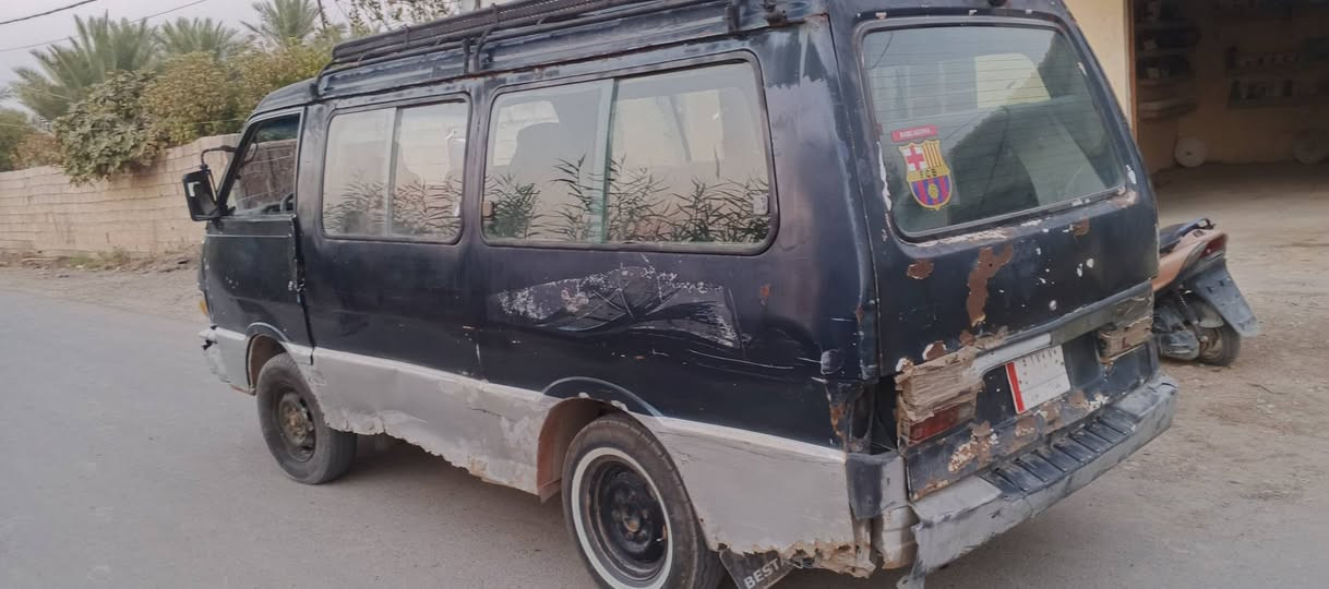 للبيع كيه بسته 95 سنويه ل28 شهر الثاني  محرك اكسل شواصي كفاله غرفه نضيفه راعيها موجود يريد تحويل كير الخامس ما يجي فقط تصليحه بسيط وبيها خياس بالحجل صفحه وحده والصندوك ودعاميات يرادلها والباقي كفاله كهربائات شغاله كلها السياره بلاديه بوجهك للشارع خطها بعقوبه مجمع رقم بغداد مكاني ديالى بعقوبه مصفره غرامات مرور وهيئه السعر 27 وبيها مجال بسيط الشراي يتصل ع رقم *********** او يراسني واتساب فقط متواجد
