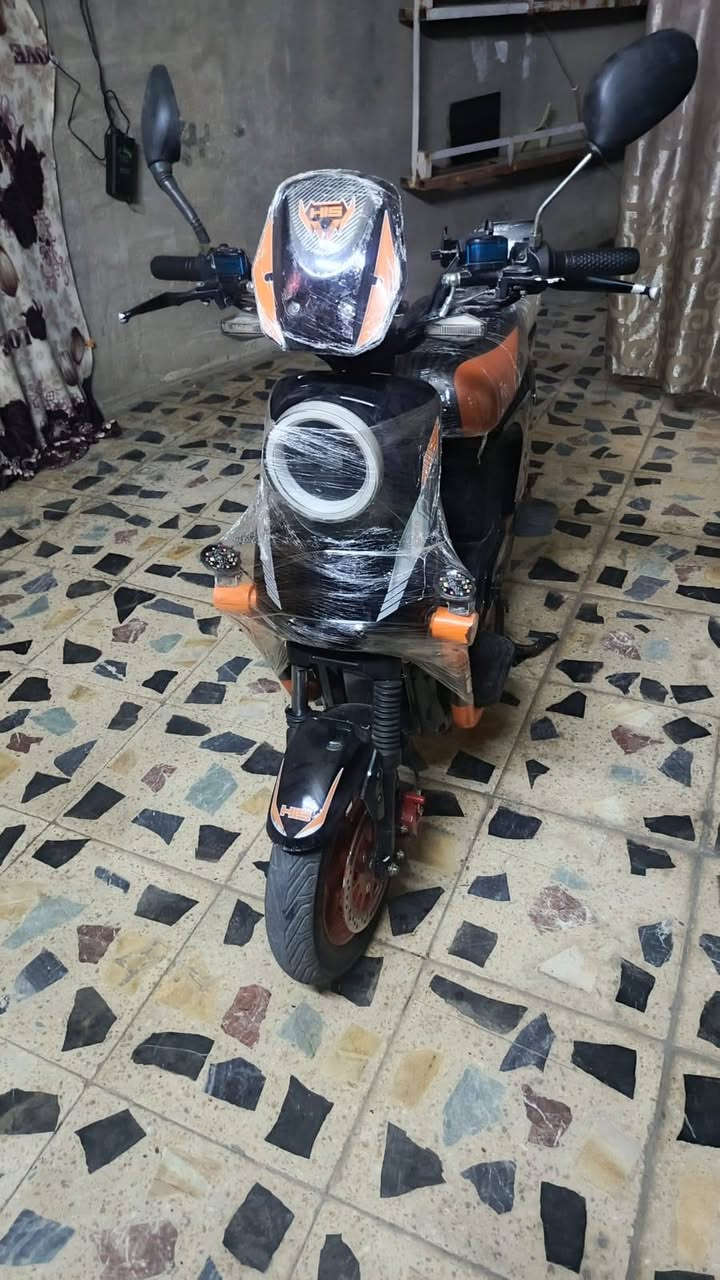H900 • بطاريات كبار • 2000W