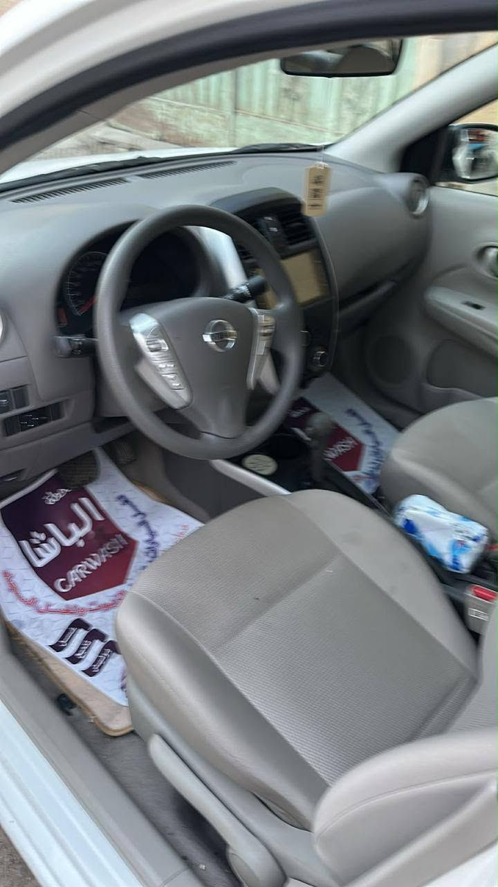 نيسان صني مصري 
مكفول مديل 26 والسياره جاهزه من كلشي مكان السيارة بصره 
السعر 122 وبيه مجال 
***********
