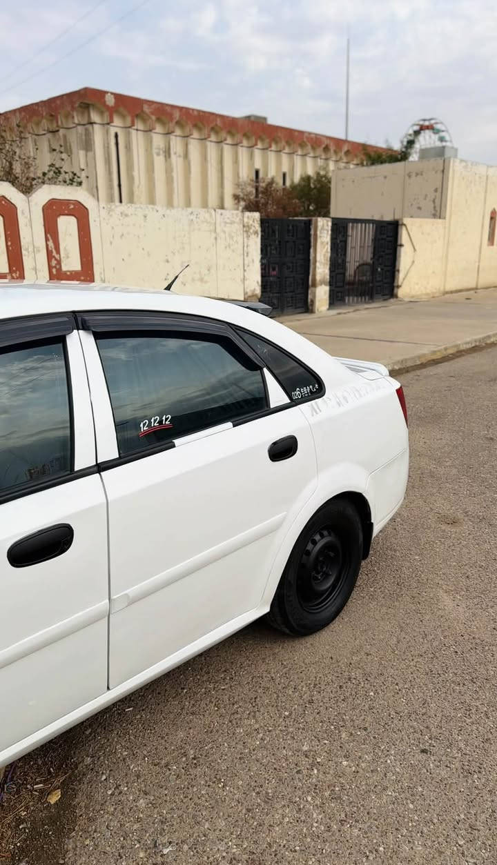 مكينة وفتيس • ٢٠٠٤ • رقم بغداد