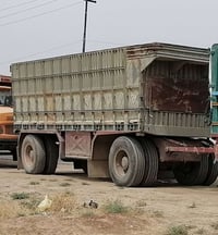 شاحنات • للبيع • للاستفسار