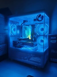 كرت RTX 5060 • معالج Ryzen 5 7600 • شاشة 32" 2K 180Hz