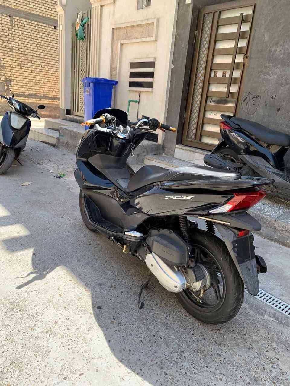 هوندا PCX • بيسكس • جيل ثاني