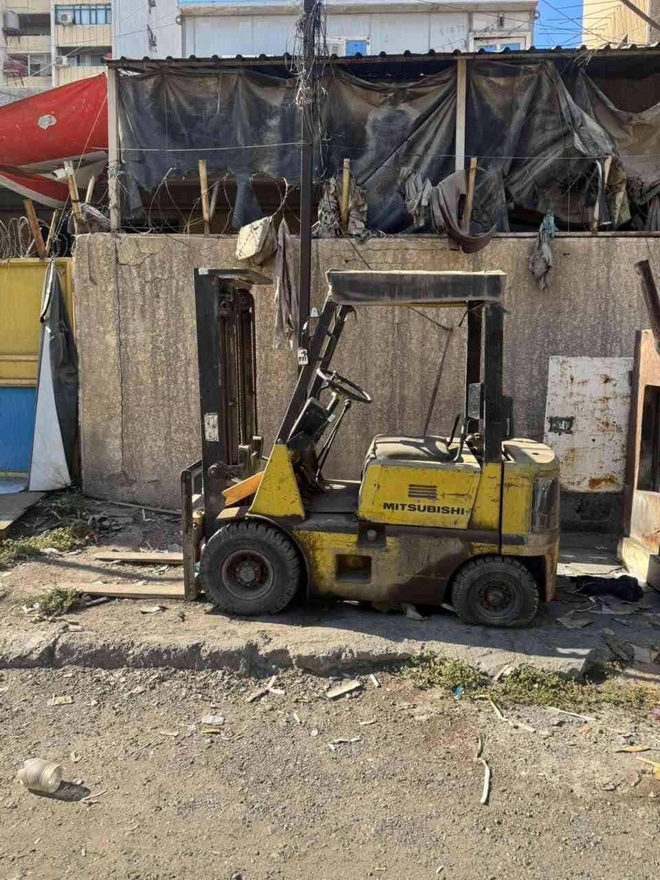 كل الهلا
رافعه مسيوبوشي ديزل 🚨
الحموله 2 طن 🚦
نضام الكير عادي 
الرافعه متروكه فتره وعارضينها بسعر مناسب جداا 
اذا تعجبك ما نختلف بل سعر وتدلل 
للتواصل واتسب *********** 🥰
