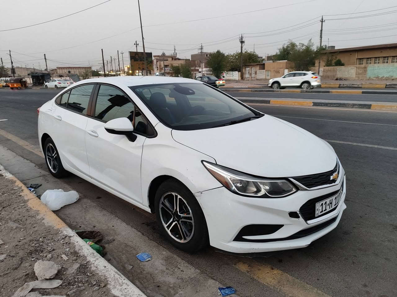 للبيع كروز 2018 رقم بغداد بأسمي
محرك 1400 

كير at

ويل كب وتخم تاير جديد نكسن

شاشه كبيره ابل كاربلي واندرويد اوتو

تبريد ثلاجه تدفئه شغاله

كير مكينه كهربائيات كفاله 

اي نقص مابيها جاهزه من كل النواحي 

حادثها سطحي ايرباك سليم شواصي سليمه 

جاملغين اماميات وبنيد صبغ 

وبيها طخه مال تكتك بالباب الخلفي ممصلحه

السعر 87 وبيها مجال

***********
مكاني بغداد حي الحسين
