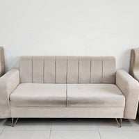طاولة طعام دائرية • طقم قنفات مخمل • البصره الجبيله