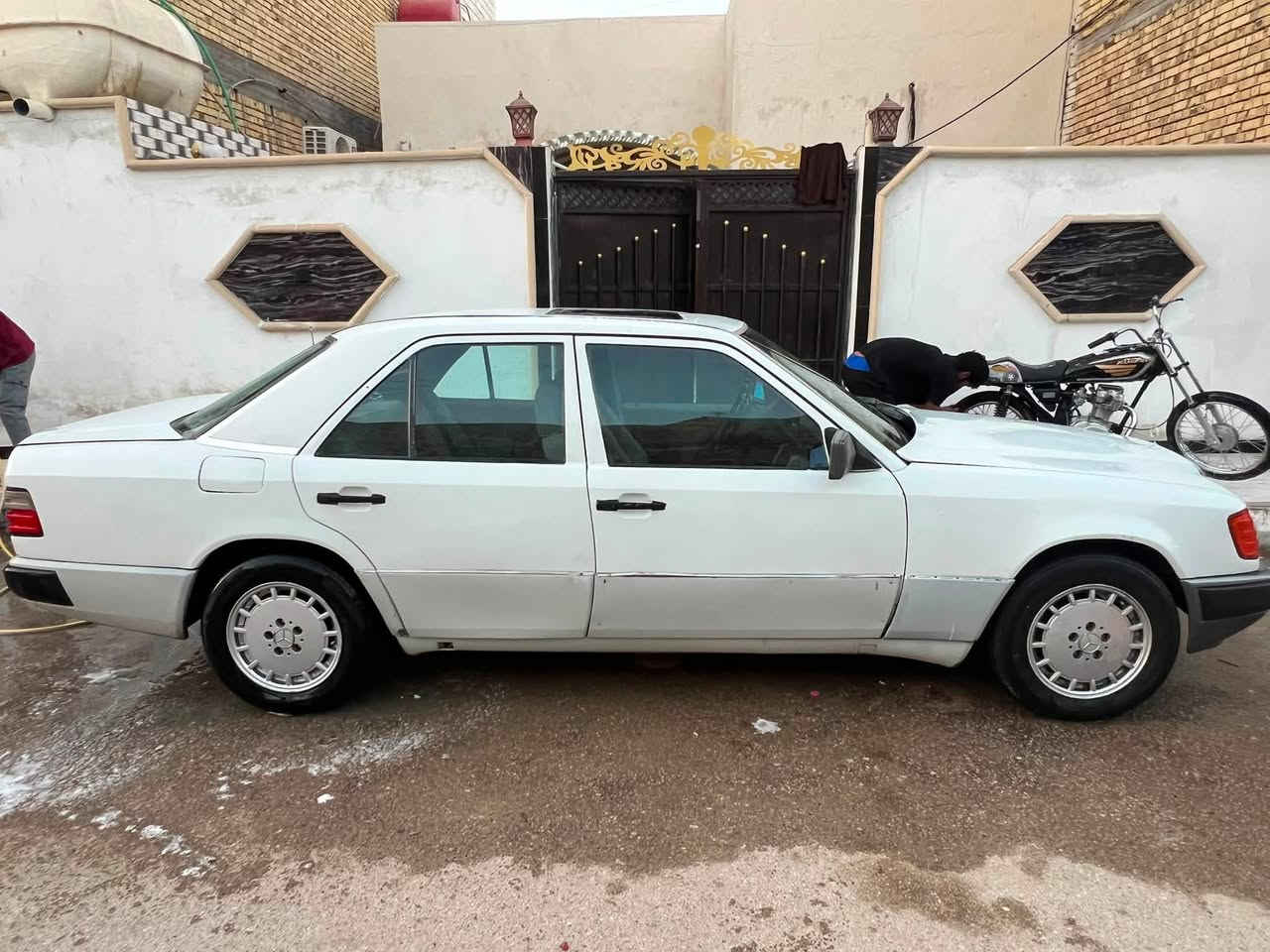 دب 88
محرك 2500
تبريد شغال بس ضعيف 
غرفه نضيفه
سياره مكفوله من العيب الشرعي
محرك وكير مكفولات
سونارها موجود يمي
حداديه فوول
قواعد الدبل بلاديه سليمه
مصبوغه جماليه
سعرها ((48)) وبيها مجال الشراي يشلع عيوني رقمها ذي قار مداور ثاني يوم
عنواني ناصريه مركز
***********
