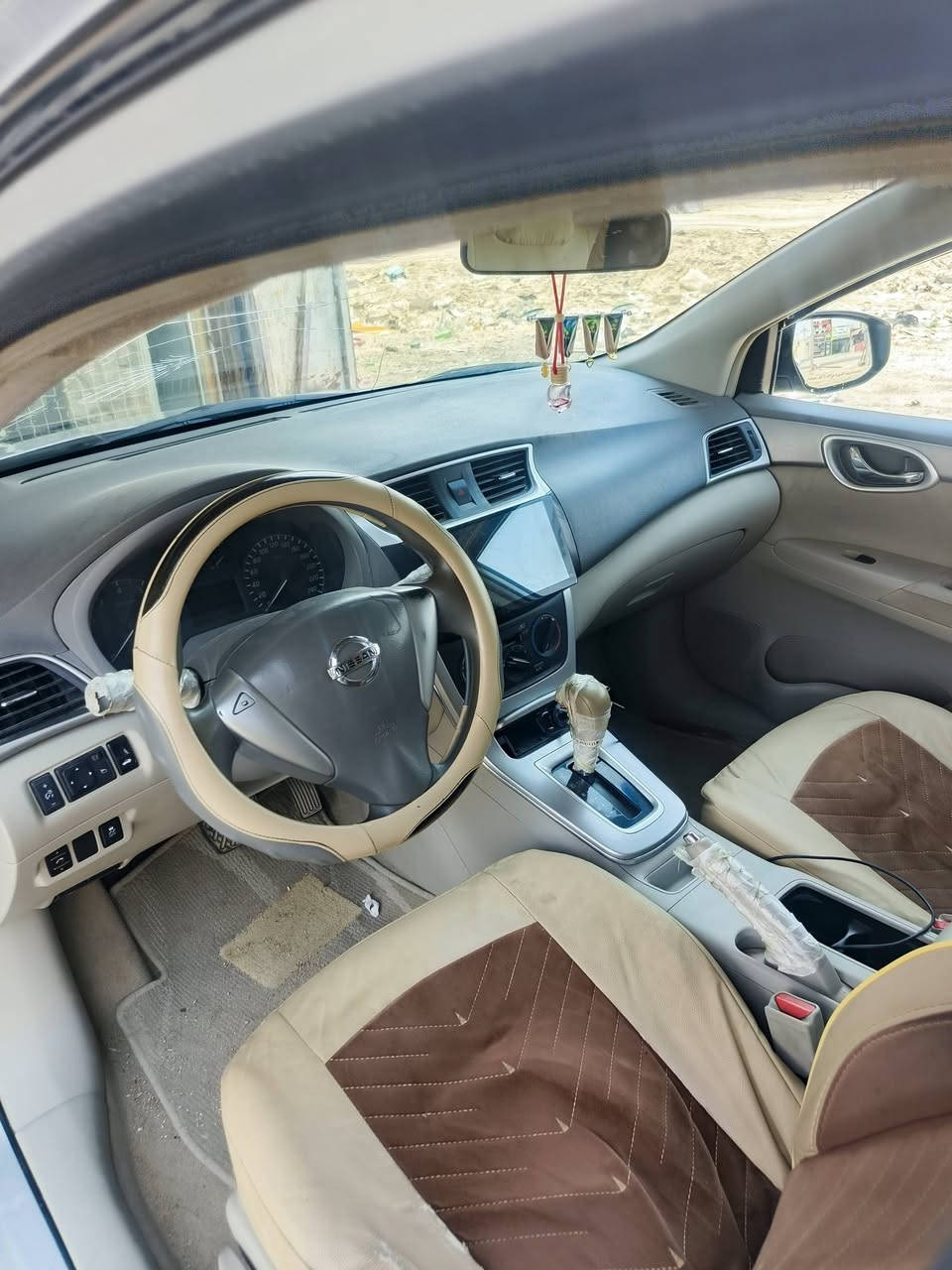 السلام وعليكم نيسان سنترا خليجي مديل 2020 مكاني بصره رقمي ***********
