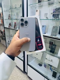 ايفون ١٥ برو ماكس • نظافة ١٠٠% • بطارية ٨٦