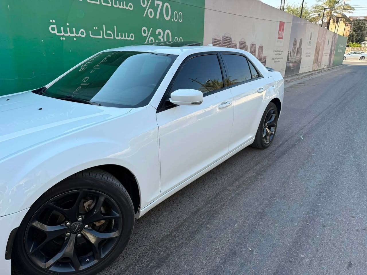 السلام عليكم 
كلايسلر اوباما s300
موديل 2022 
دخول جديد قبل شهرين دخلت 
فووول مواصفات للاخير ام الرادار 
بانوراما 
كشنات خزن 
كشنات تدفئه تبريد 
الكشنات الخلفيه تدفئه 
ستيرن تدفئه تبريد
برده خلفيه 
دمام بالصندوق 
بجم عريض 
رادار امامي جانبي خلفي 
حساسات 360
مرايه تدفئه ورادار وترحيب 
من الاخير فول 
ماشيه74 مشي امريكا 
السياره حادث خفيف فقط بنيد مبدل ببلادي 
بدون دواخل ابد 
كلشي مكفول 
والسياره مصروف عليها راجع الايرباك سستم كامل مو تغليف كلشي راجع بلادي 
بدون رقم تترقم بغداد وجميع المحافظات 
مكانها بغداد الغزاليه 
السعر 250 وبي مجال بسيط 
للاستفسار ***********
