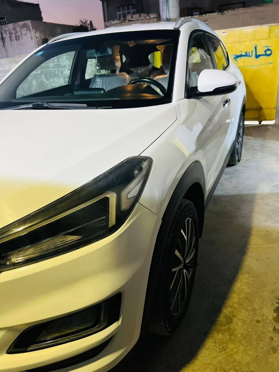 السلام عليكم توسان خليجي 2020 شركه الگاصد فول موصفات عده البانوراما لايت  خمس عدسات شاشه جبيره داخل صاج مري شفط يدات نيكل مكينه 2000 دوش رقم بغداد بأسمي تحويل ثاني يوم مكان واسط العزيزية سعر(195 )***********
